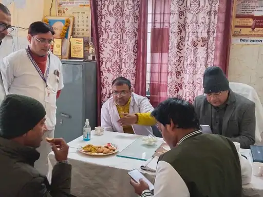 शुक्लागंज PHC में 'जांच' या 'जुगाड़'?