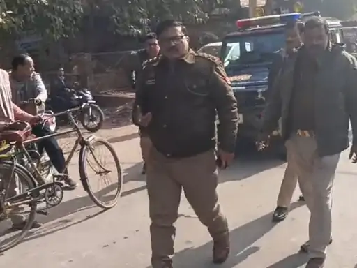 शिव मंदिर के पास मिला बछड़े का कटा सिर, बजरंग दल और VHP का सड़क पर जबरदस्त प्रदर्शन