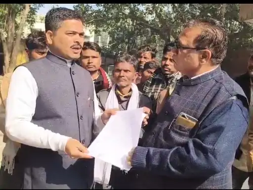केन नदी में अवैध मछली शिकार पर बवाल