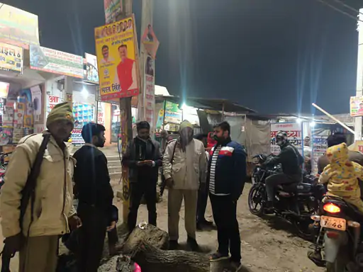 जसपुरा में कड़ाके की ठंड के बीच अलावों का 'रियलिटी चेक'