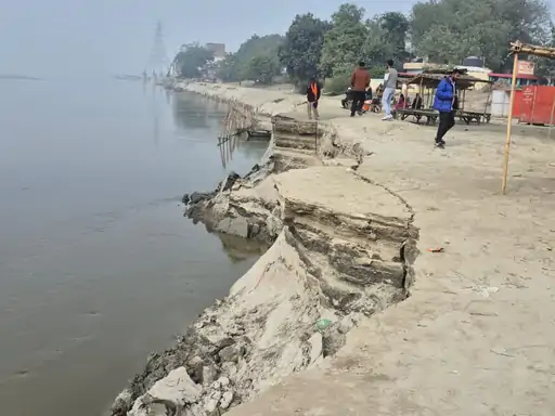 गंगा की लहरों में समा जाएगा उन्नाव?