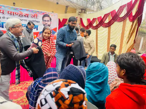 कड़ाके की ठंड में 'संदेश फाउंडेशन' बना बेसहारा लोगों का सहारा