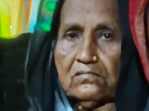 बेकाबू बाइक ने वृद्धा को रौंदा