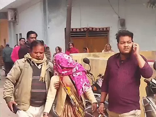 कानपुर में हैवानियत: पति ने पत्नी की बेरहमी से हत्या कर घर में जड़ा ताला