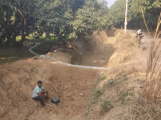 कागजों पर बह रहा पानी, धरातल पर प्यासे खेत