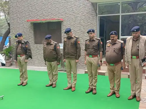 शहीदों की याद में मौन रहा कलेक्ट्रेट