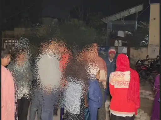 छेड़छाड़ का विरोध करने पर घर पर बरसाए पत्थर, बुआ समेत कई घायल