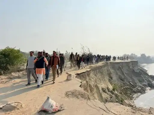विधायक और एसडीएम ने परखी बदहाली