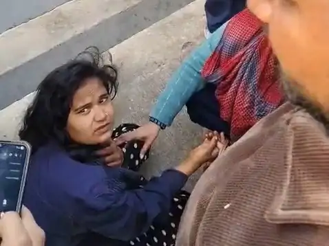 कन्नौज की महिला ने नवीन गंगापुल से छलांग लगाने की कोशिश