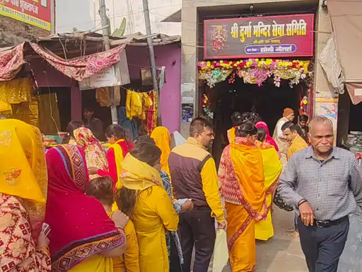 बसंत पंचमी पर दिखा आस्था का सैलाब
