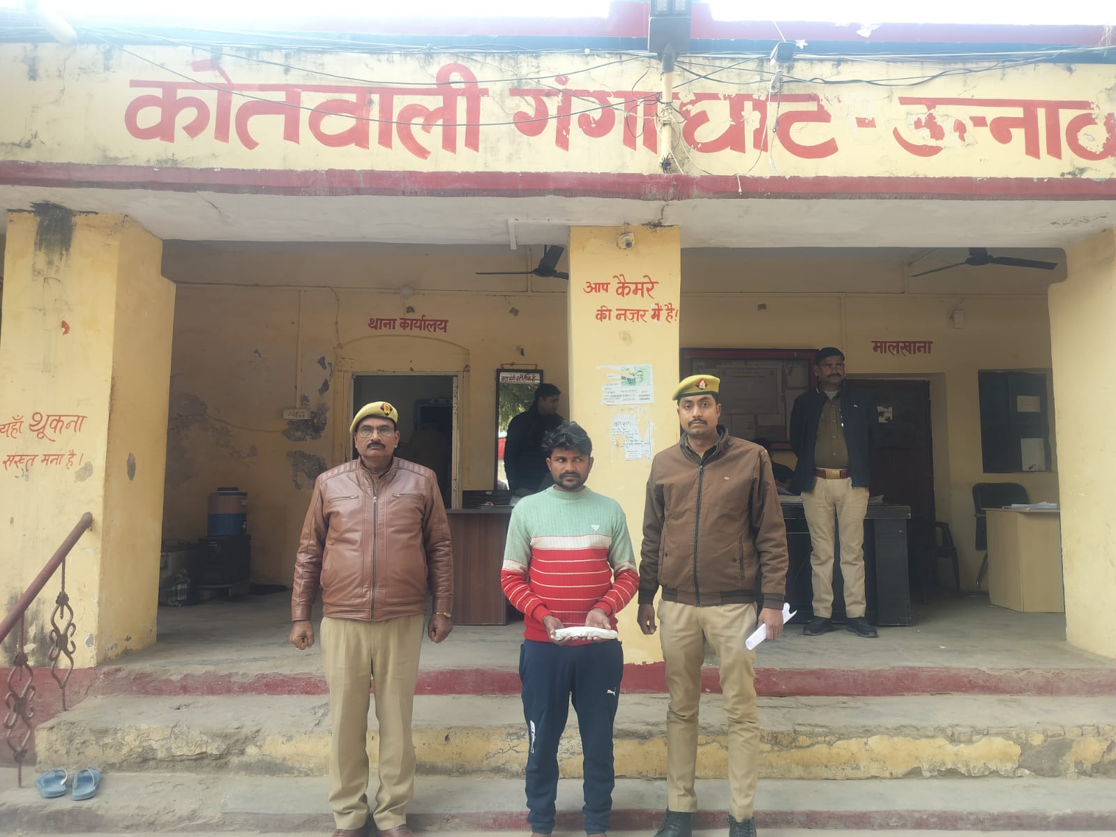 तमंचा और कारतूस के साथ धरा गया शातिर