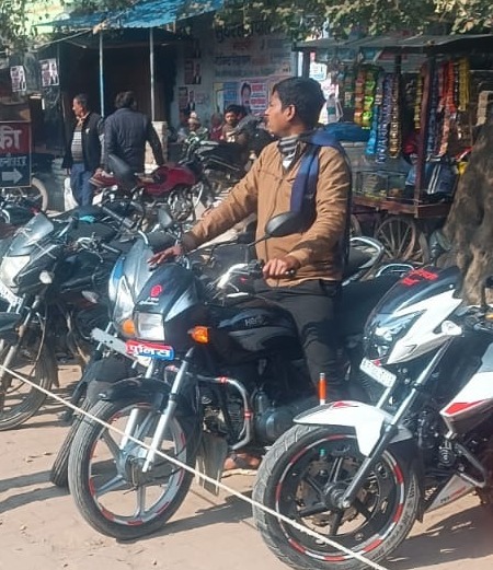जिम्मेदारों की लापरवाही के चलते आम जनमानस पर पड़ रहा बुरा प्रभाव