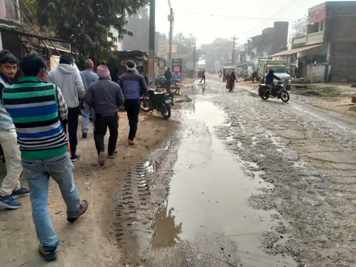 नालियों के कचरे में दफन है 'स्वच्छ भारत' का दावा