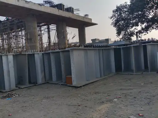 सरैया आरओबी के लिए दिल्ली से पहुंचे भारी-भरकम गार्डर