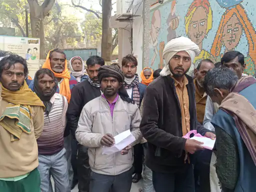 लेखपाल पर भू-माफियाओं से साठगांठ का आरोप