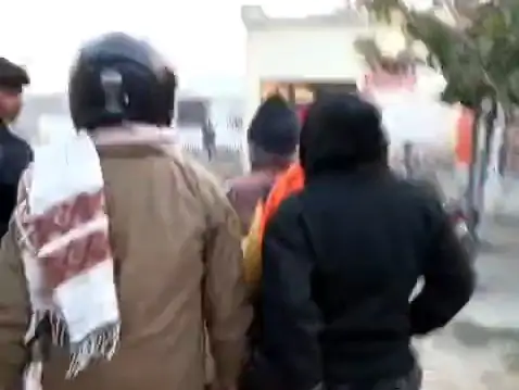 उन्नाव में 'भ्रष्टाचार की जांच' पर खूनी खेल