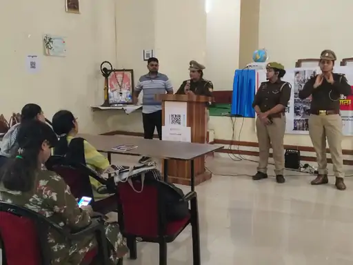उन्नाव में सजी 'पुलिस की पाठशाला'