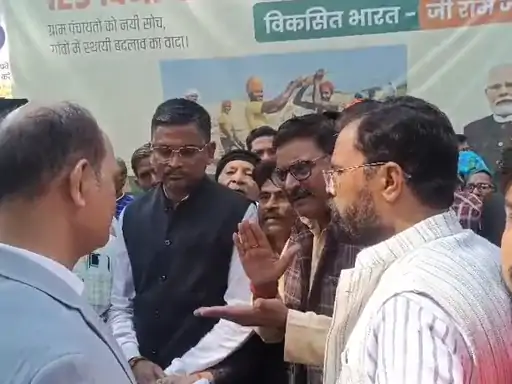 प्रदूषण के खिलाफ फूटा ग्रामीणों का गुस्सा