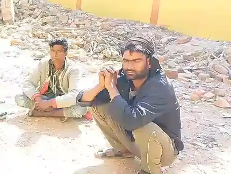 फंदे से लटका मिला 22 वर्षीय मजदूर का शव