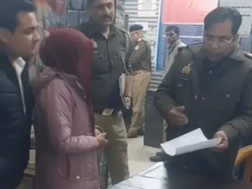 पूर्व महिला कर्मी ने मैनेजर पर लगाया छेड़छाड़ का आरोप