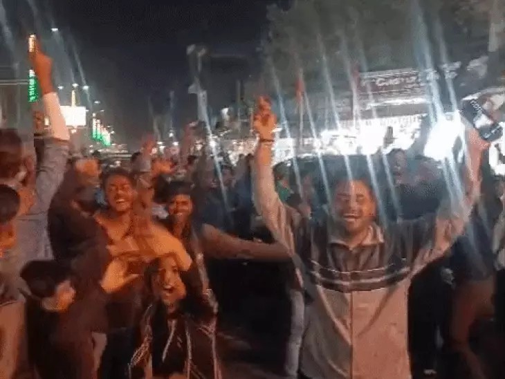 आगरा में जीत का 'विराट'