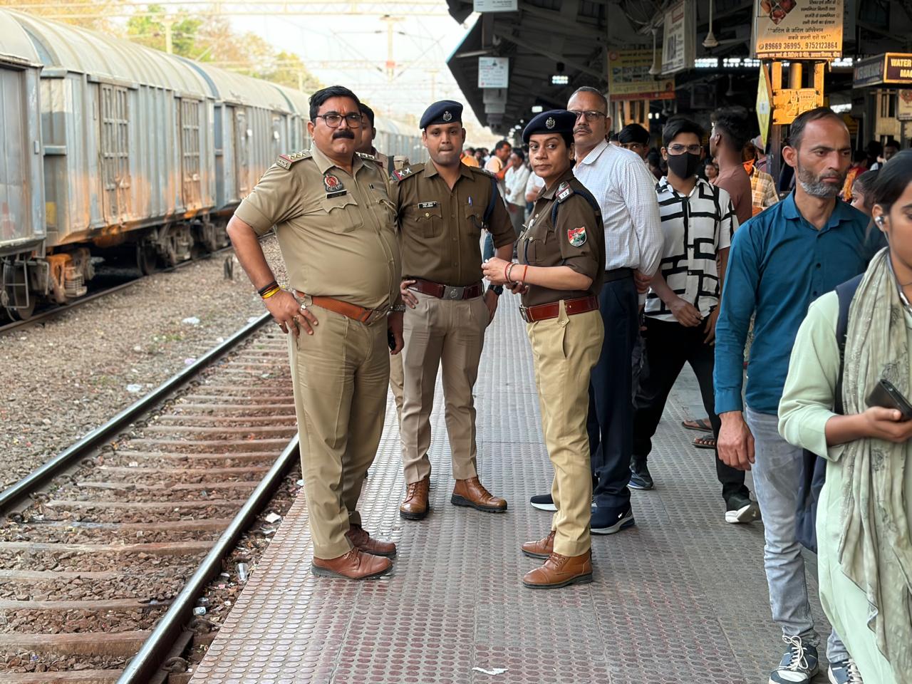 यूपी पुलिस उपनिरीक्षक परीक्षा: बांदा रेलवे स्टेशन पर सुरक्षा का 'हाई अलर्ट', जीआरपी-आरपीएफ और पुलिस ने संभाली मोर्चा